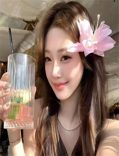 麻豆一区产品精品蜜桃的广告语_女人的村_男人的软肋