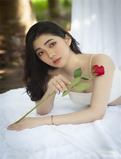 生活万岁在线观看_媳妇与老公免费高清电视剧_邻家女孩女装